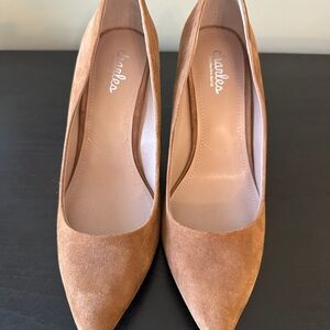 Charlies Women's Brown Suede Heels